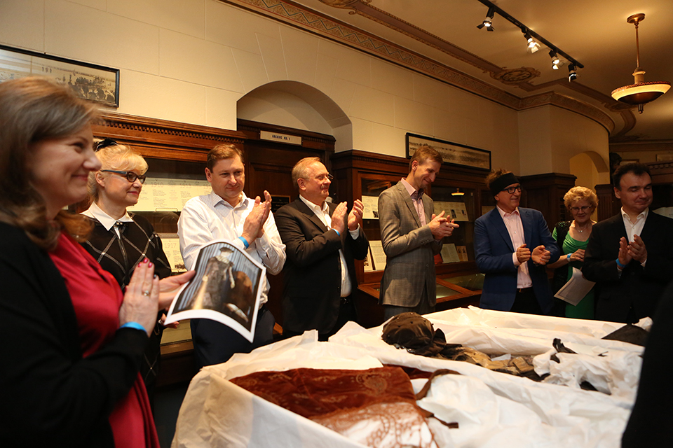 Helena. The story of Modjeska