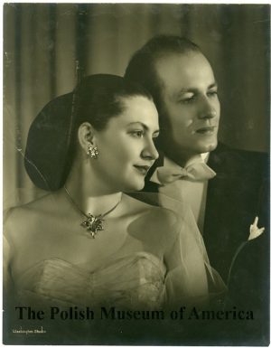 A couple portrait, by W. M. Różański, 1952.