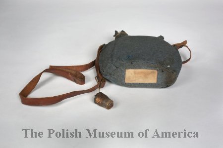 A French flask from the time of World War I